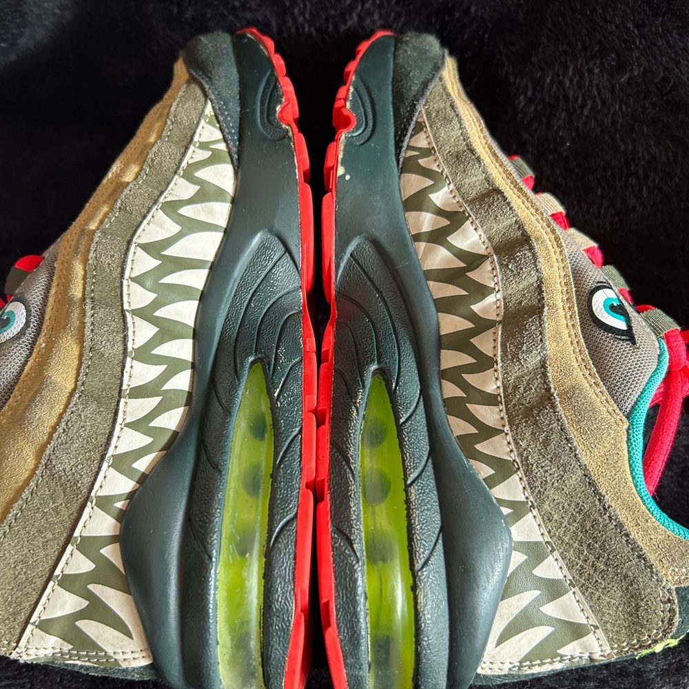 Nike air max 95 monster dinosaurs youth logo Sz 6Y - Picture 7 of 9